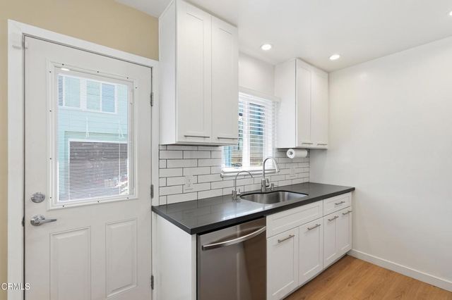 5236 Bellingham Avenue, Los Angeles, CA 91607