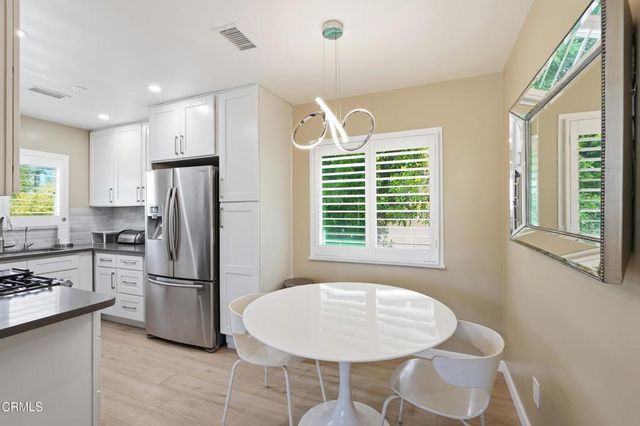 5236 Bellingham Avenue, Los Angeles, CA 91607