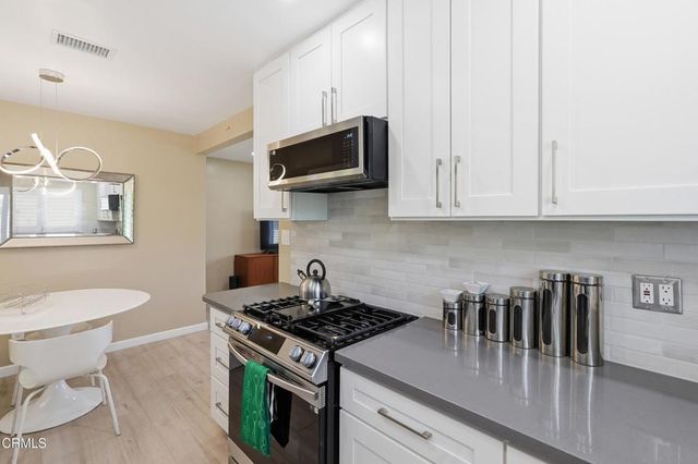 5236 Bellingham Avenue, Los Angeles, CA 91607