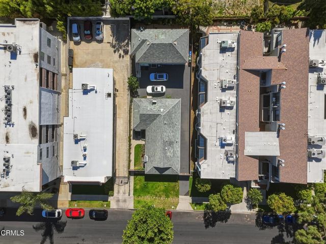 5236 Bellingham Avenue, Los Angeles, CA 91607
