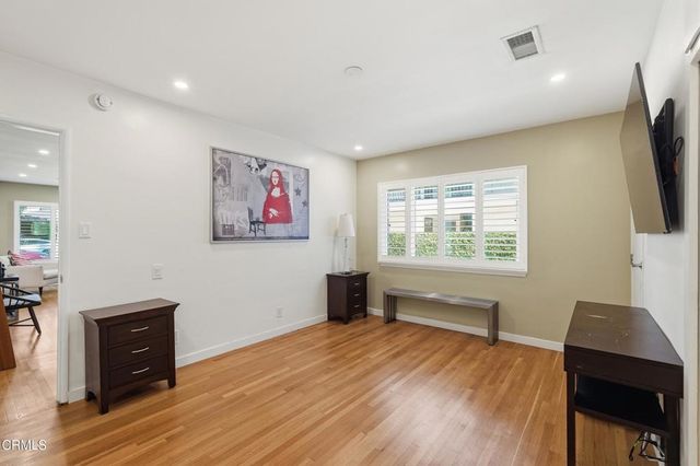 5236 Bellingham Avenue, Los Angeles, CA 91607