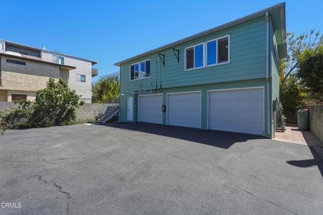 5236 Bellingham Avenue, Los Angeles, CA 91607