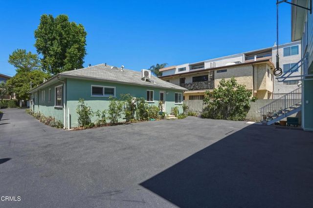 5236 Bellingham Avenue, Los Angeles, CA 91607