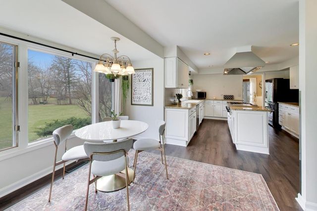 1 Aberdeen Road, Hawthorn Woods, IL 60047