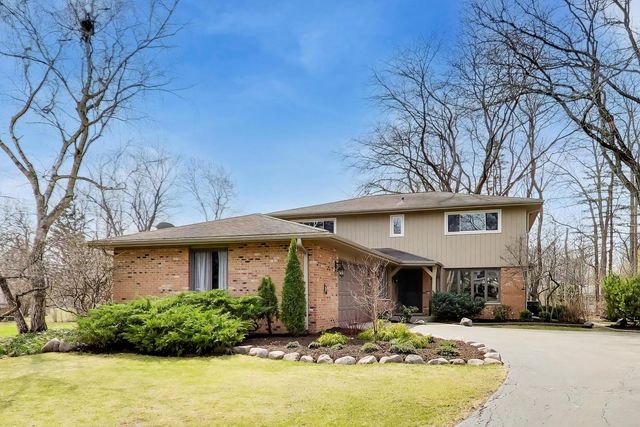 1 Aberdeen Road, Hawthorn Woods, IL 60047