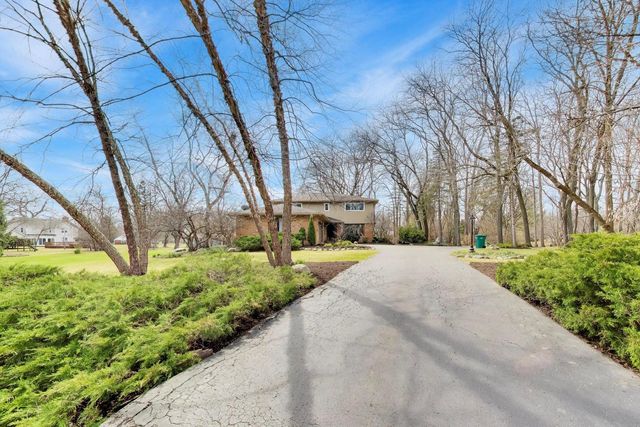 1 Aberdeen Road, Hawthorn Woods, IL 60047