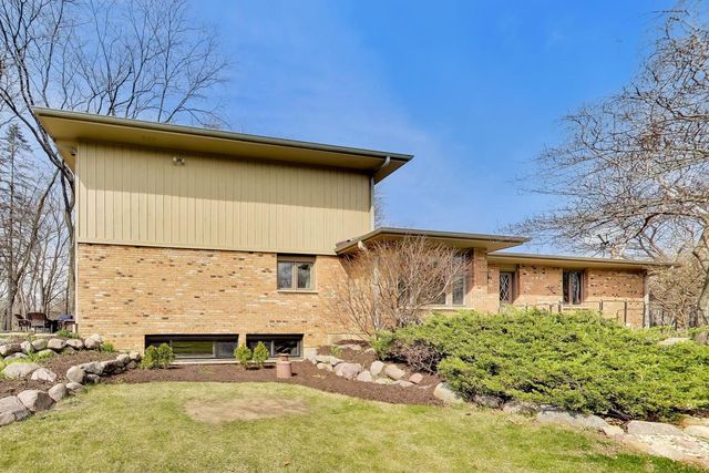 1 Aberdeen Road, Hawthorn Woods, IL 60047