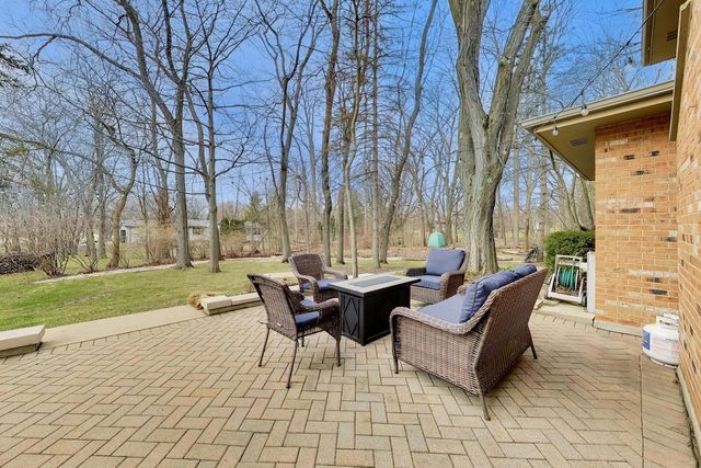 1 Aberdeen Road, Hawthorn Woods, IL 60047