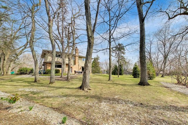 1 Aberdeen Road, Hawthorn Woods, IL 60047
