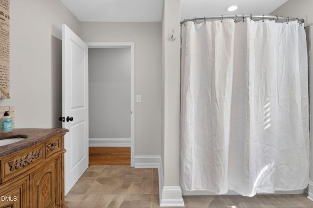 119 W Vernon Avenue, Wake Forest, NC 27587