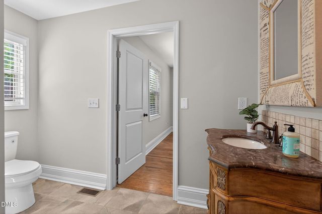 119 W Vernon Avenue, Wake Forest, NC 27587