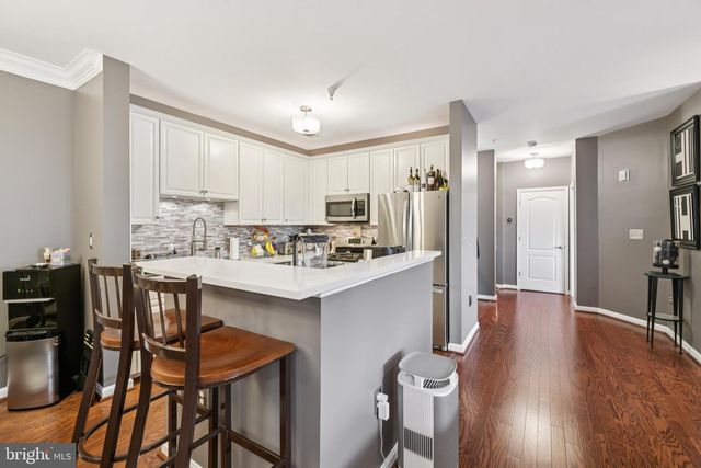 1621 LADUE CT #207, Woodbridge, VA 22191