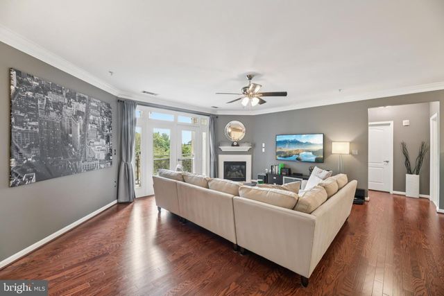 1621 LADUE CT #207, Woodbridge, VA 22191