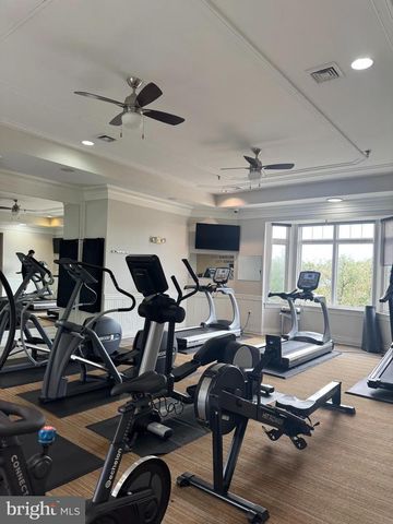 1621 LADUE CT #207, Woodbridge, VA 22191