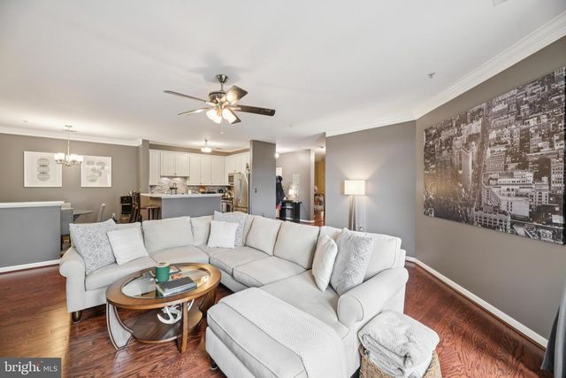 1621 LADUE CT #207, Woodbridge, VA 22191