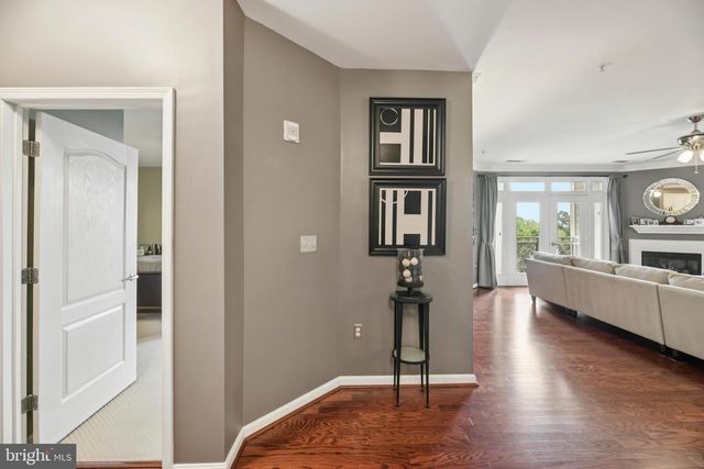 1621 LADUE CT #207, Woodbridge, VA 22191