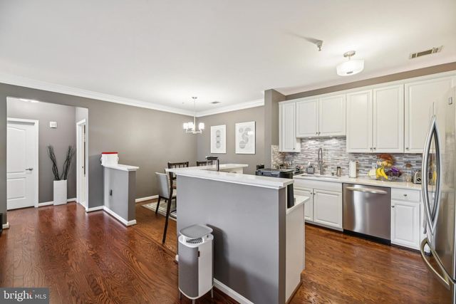 1621 LADUE CT #207, Woodbridge, VA 22191