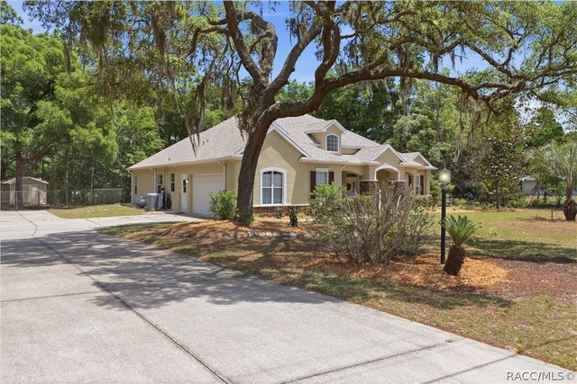 3759 N Boxelder Way, Beverly Hills, FL 34465
