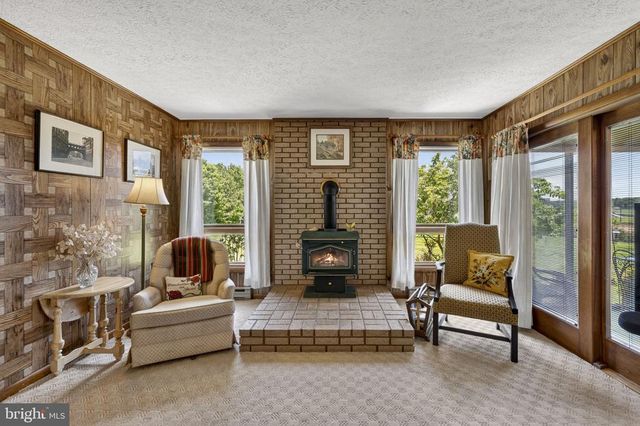 15669 OAKLAND RD, Reva, VA 22735
