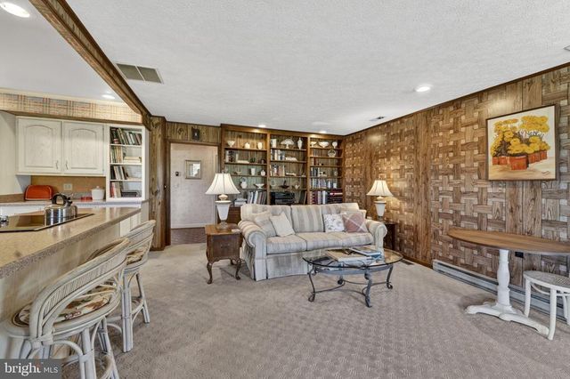15669 OAKLAND RD, Reva, VA 22735