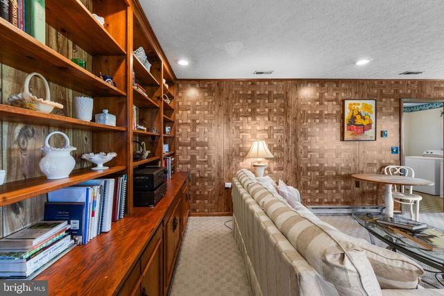 15669 OAKLAND RD, Reva, VA 22735