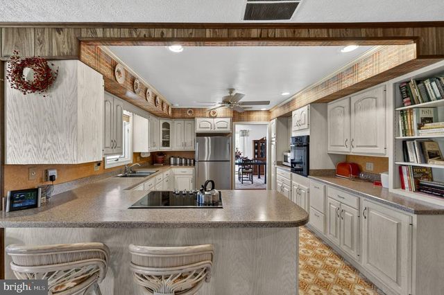 15669 OAKLAND RD, Reva, VA 22735