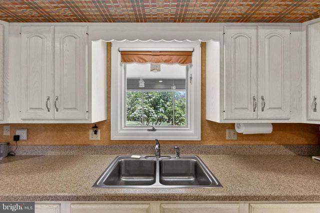 15669 OAKLAND RD, Reva, VA 22735