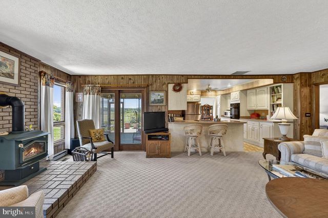 15669 OAKLAND RD, Reva, VA 22735