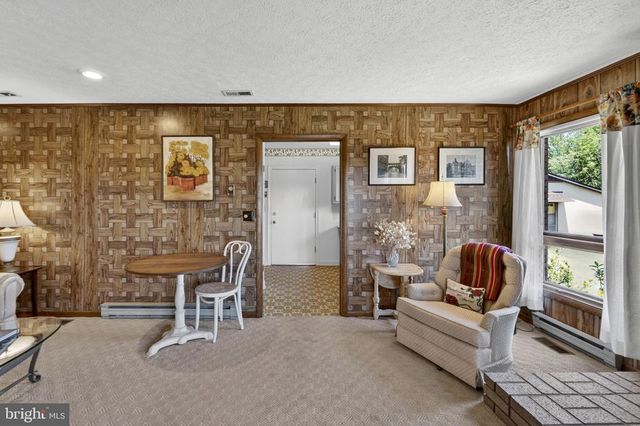 15669 OAKLAND RD, Reva, VA 22735