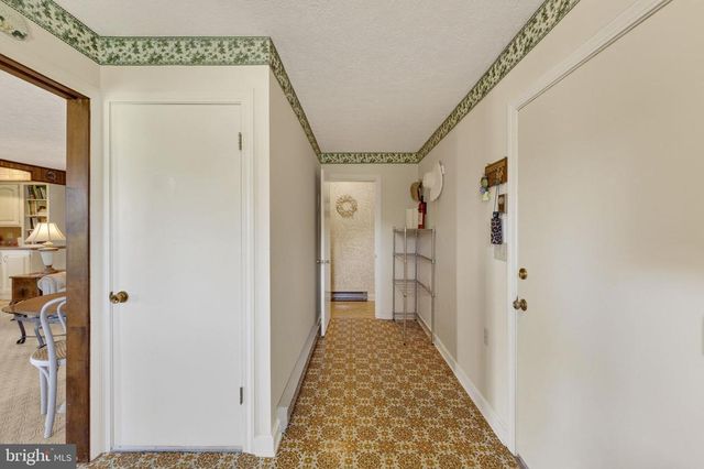 15669 OAKLAND RD, Reva, VA 22735