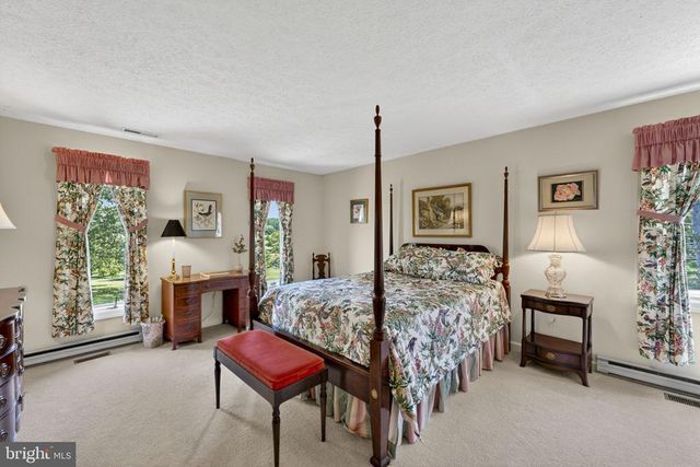 15669 OAKLAND RD, Reva, VA 22735