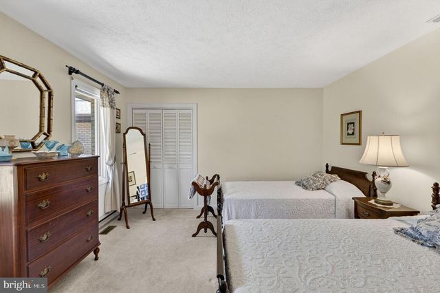 15669 OAKLAND RD, Reva, VA 22735