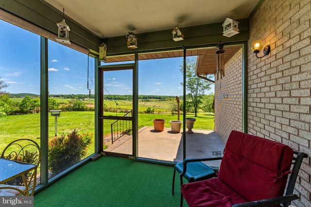 15669 OAKLAND RD, Reva, VA 22735