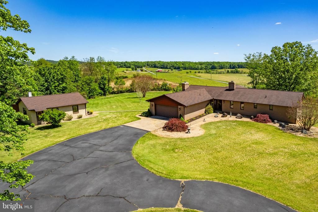 15669 OAKLAND RD, Reva, VA 22735