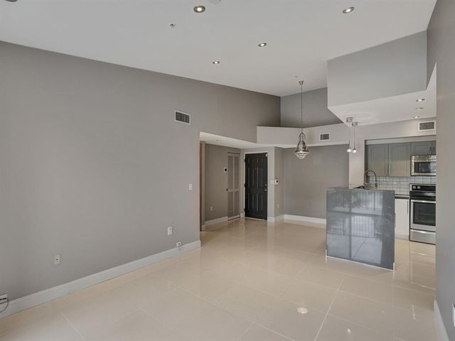 2351 W PRESERVE Way 303, Miramar, FL 33025