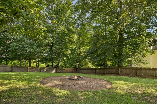 162 Overlook Ct, Kingston Springs, TN 37082