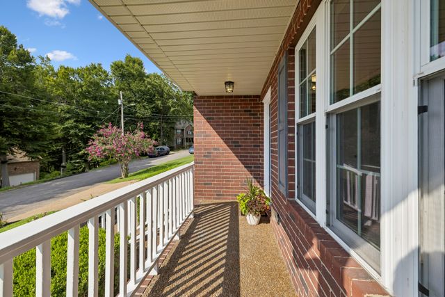 162 Overlook Ct, Kingston Springs, TN 37082