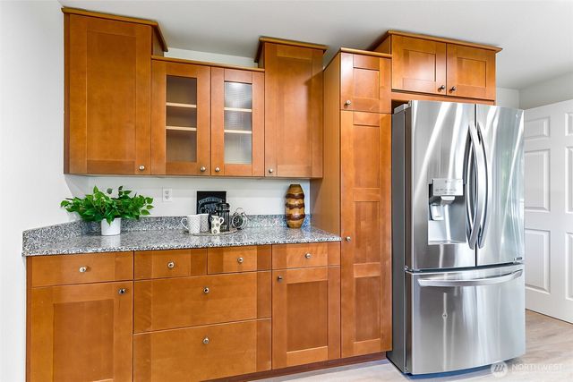 15710 SE 46th Way, Bellevue, WA 98006