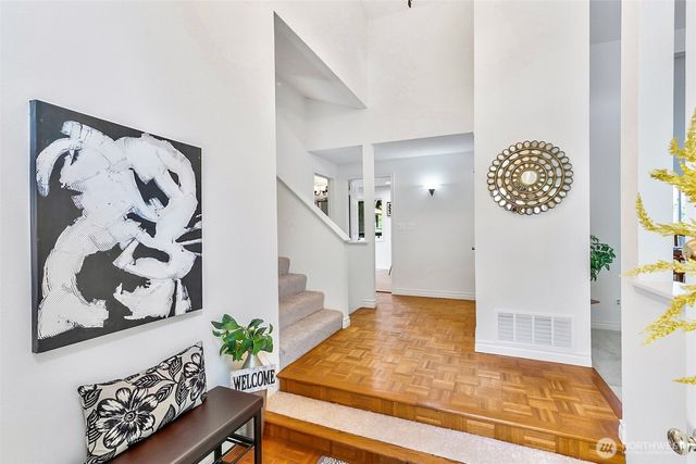 15710 SE 46th Way, Bellevue, WA 98006