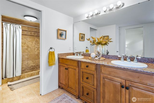 15710 SE 46th Way, Bellevue, WA 98006