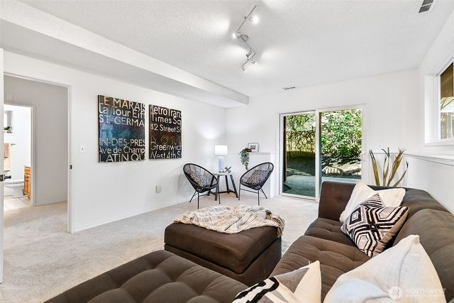 15710 SE 46th Way, Bellevue, WA 98006