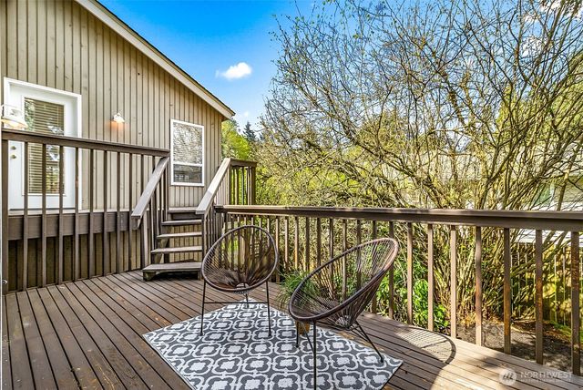 15710 SE 46th Way, Bellevue, WA 98006