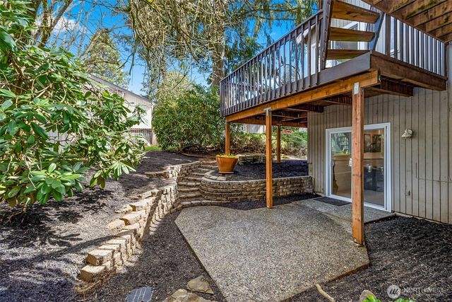 15710 SE 46th Way, Bellevue, WA 98006