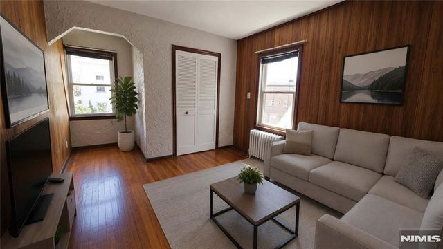 7 Frederick Terrace 3, Irvington, NJ 07111