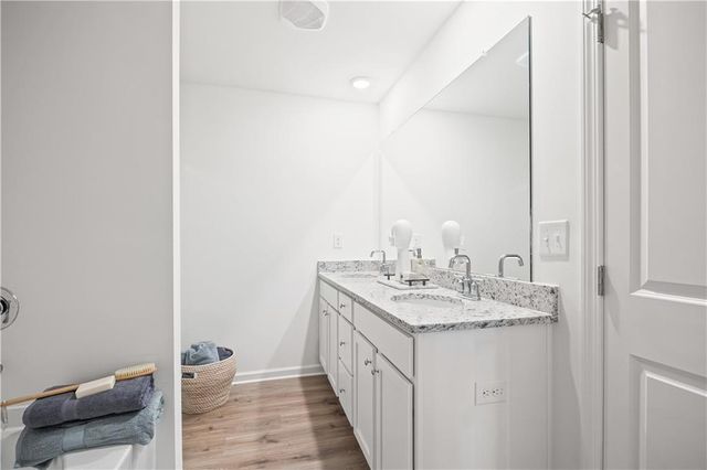 1817 Dawn Rd 15, Conyers, GA 30013