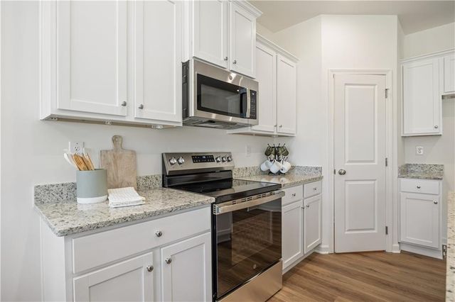 1817 Dawn Rd 15, Conyers, GA 30013