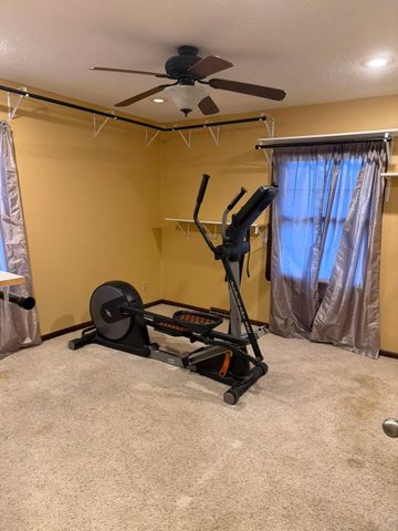 2702 Paula Drive Drive, West Plains, MO 65775