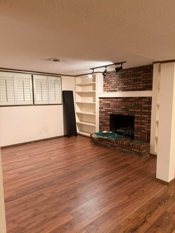 2702 Paula Drive Drive, West Plains, MO 65775