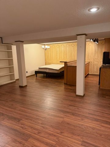 2702 Paula Drive Drive, West Plains, MO 65775