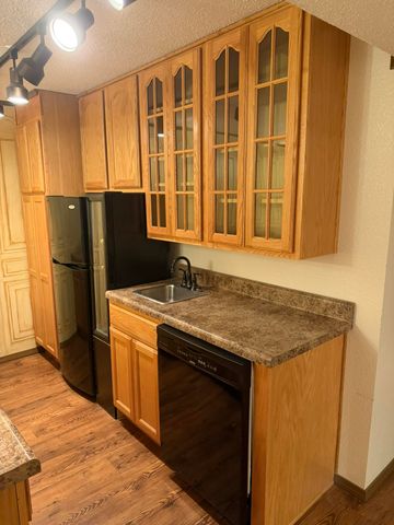 2702 Paula Drive Drive, West Plains, MO 65775